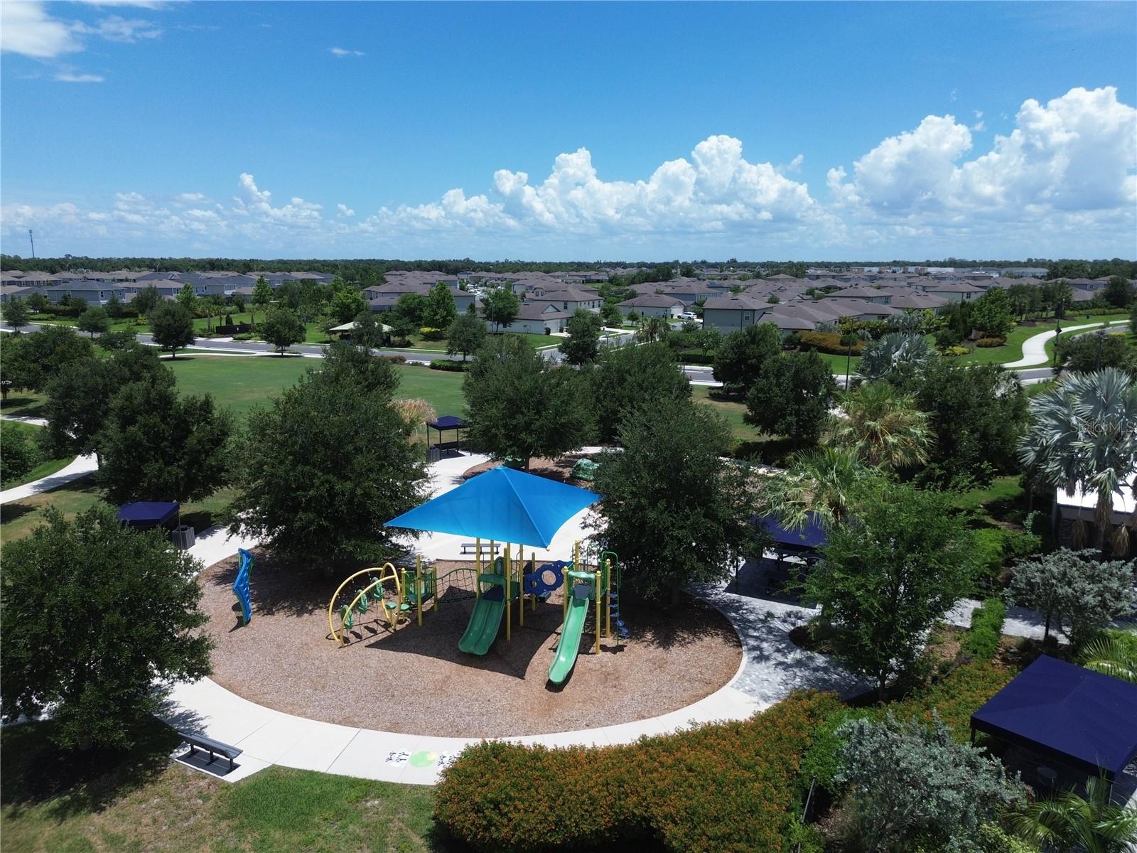 9109 Royal River Cir Property Photo 54