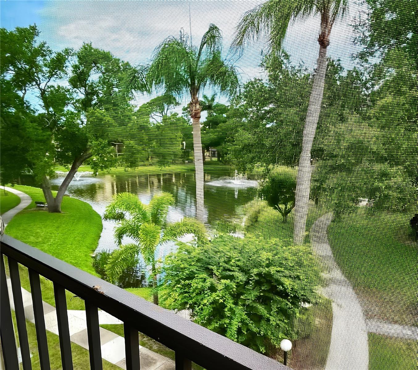 305 30th Ave W #a307 Property Photo 13