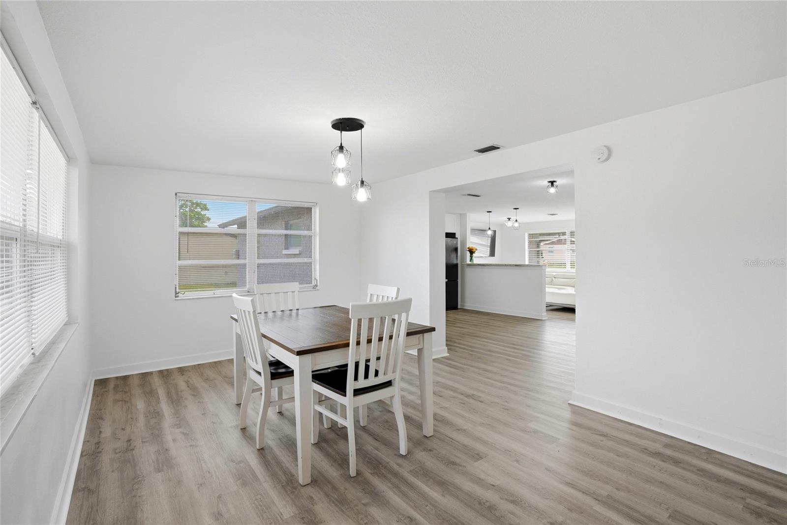 10737 Fillmore Ave Property Photo 16