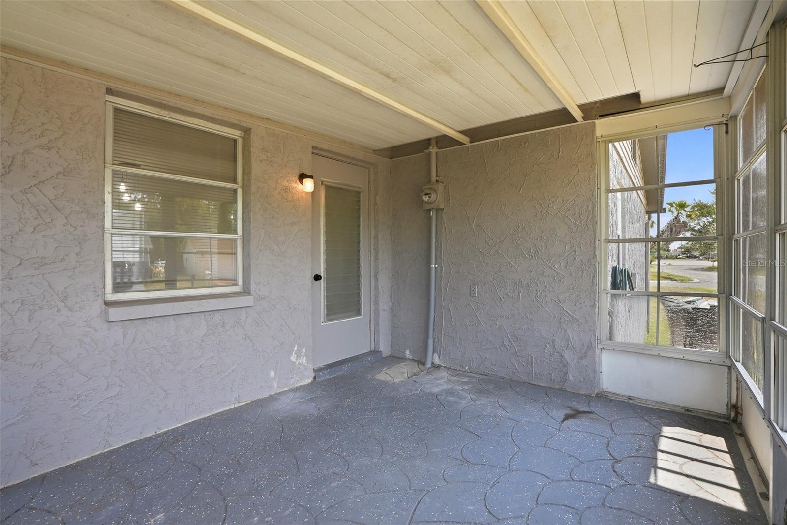 10737 Fillmore Ave Property Photo 29