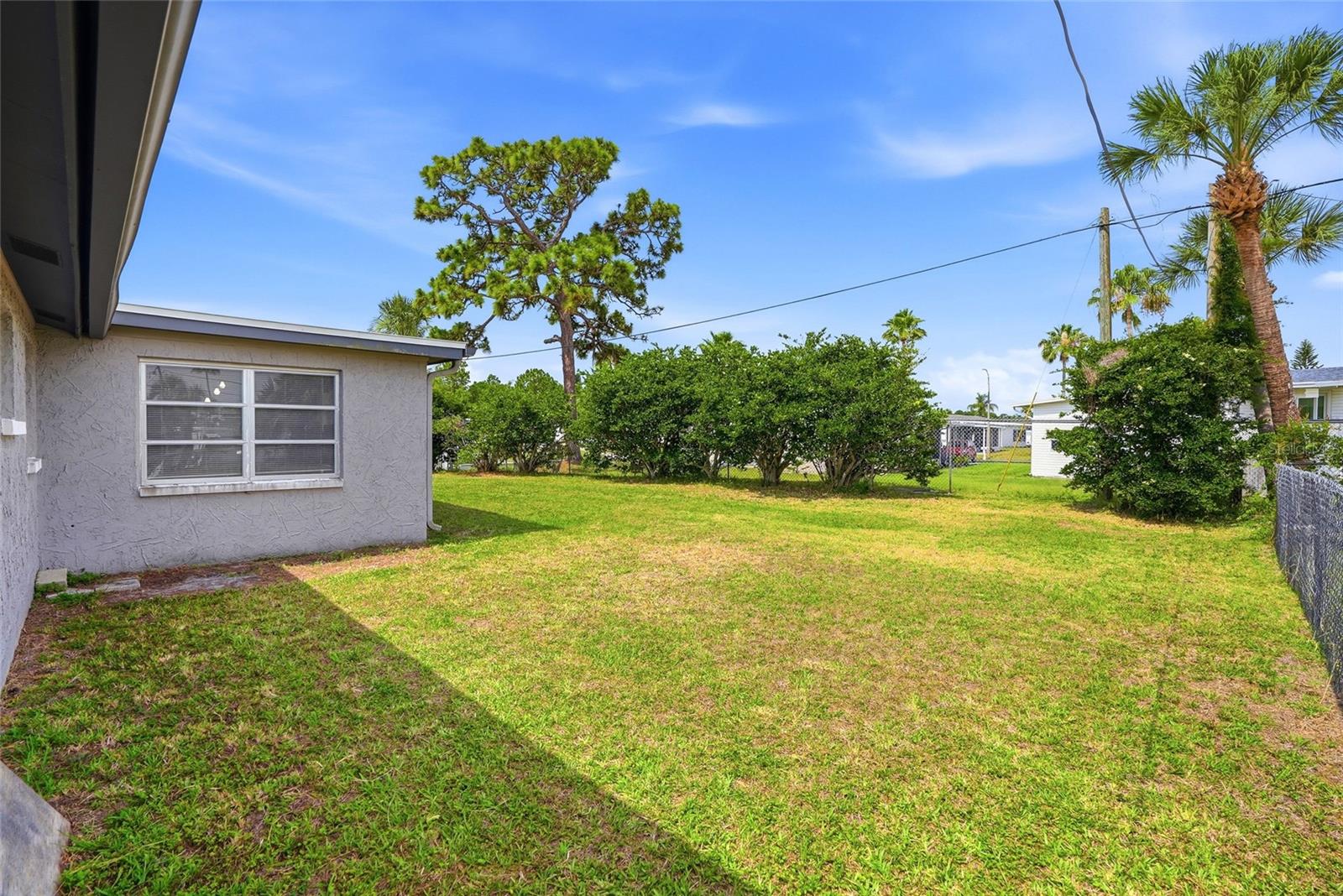 10737 Fillmore Ave Property Photo 33