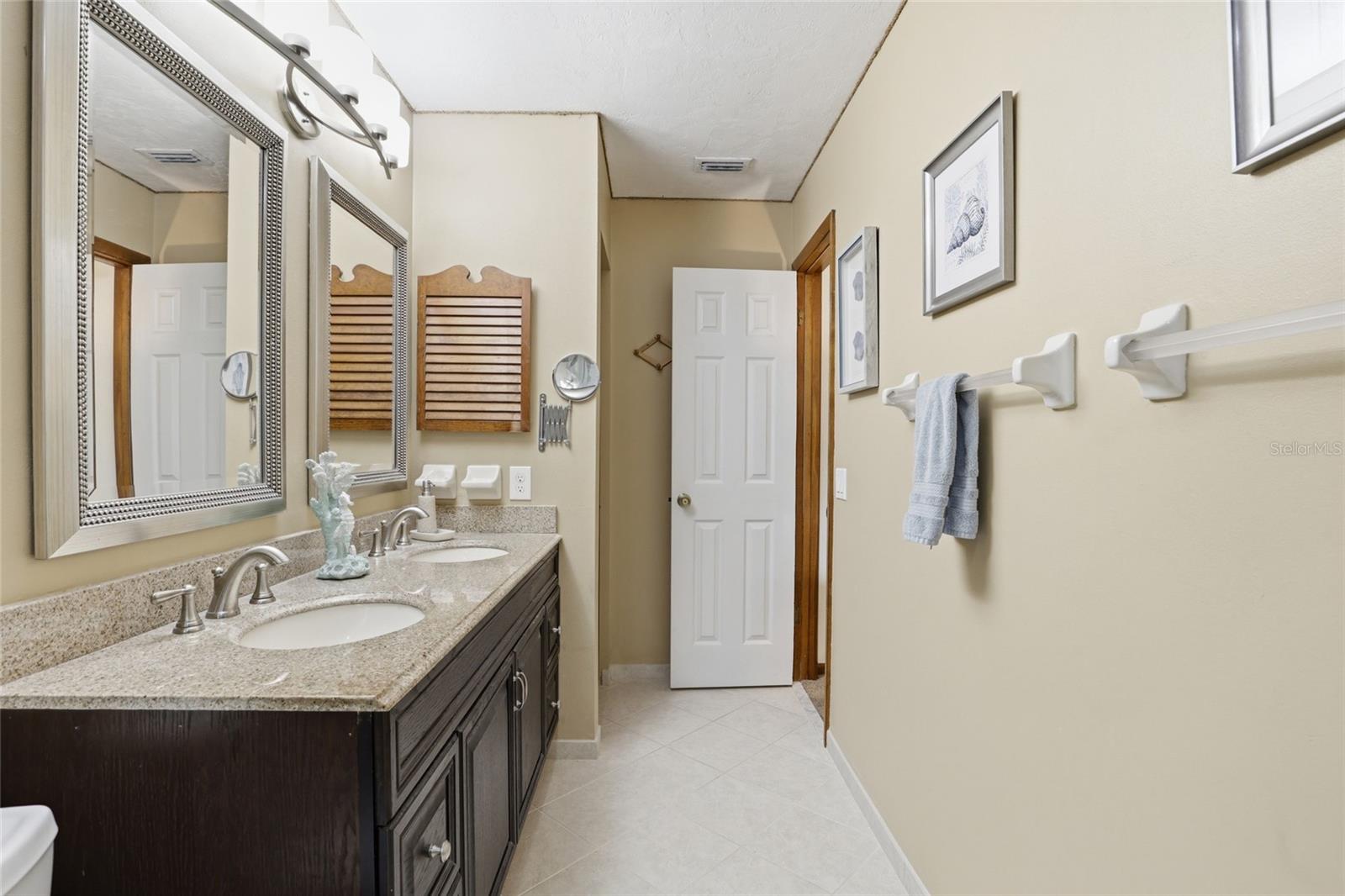 710 Sw 77th Ter Property Photo 20