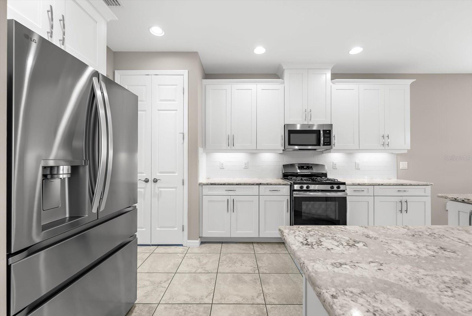 5633 Maidenstone Way Property Photo 17