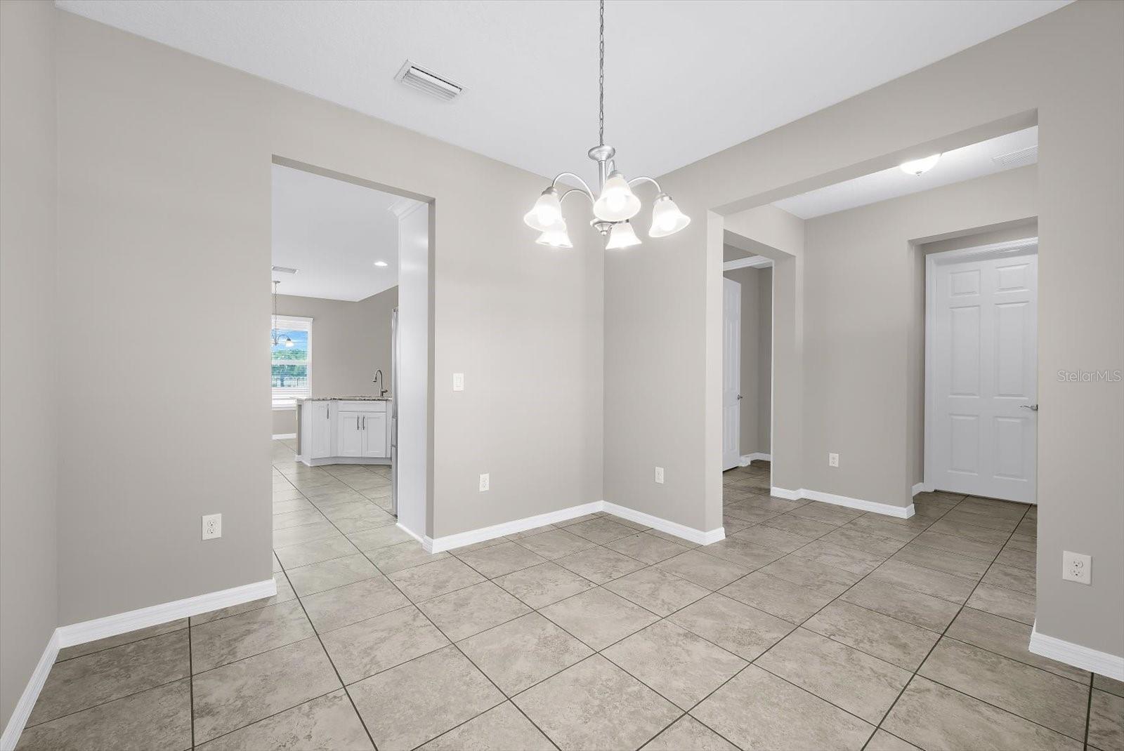 5633 Maidenstone Way Property Photo 29
