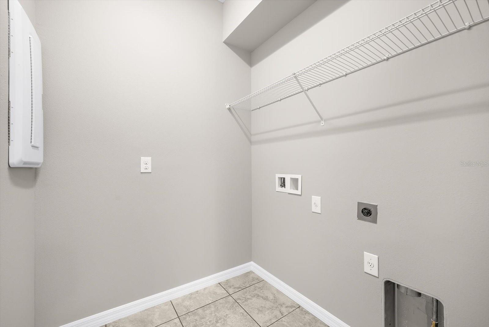 5633 Maidenstone Way Property Photo 31