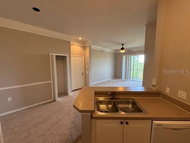 5168 Northridge Rd #311 Property Photo 6
