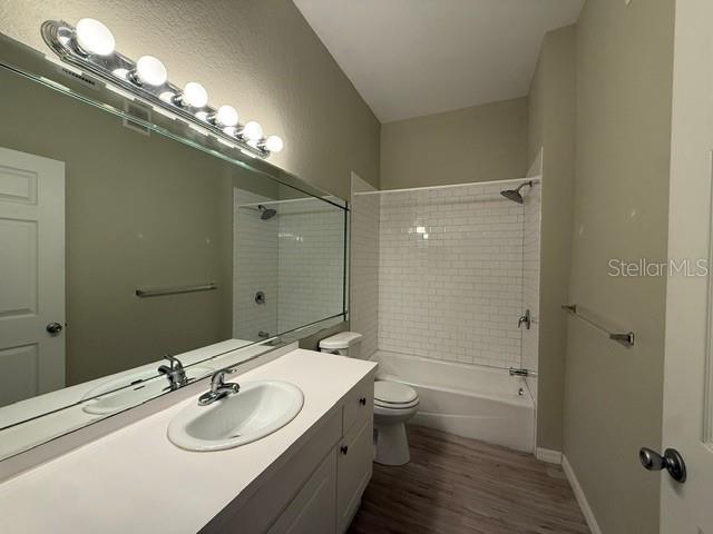 5168 Northridge Rd #311 Property Photo 11