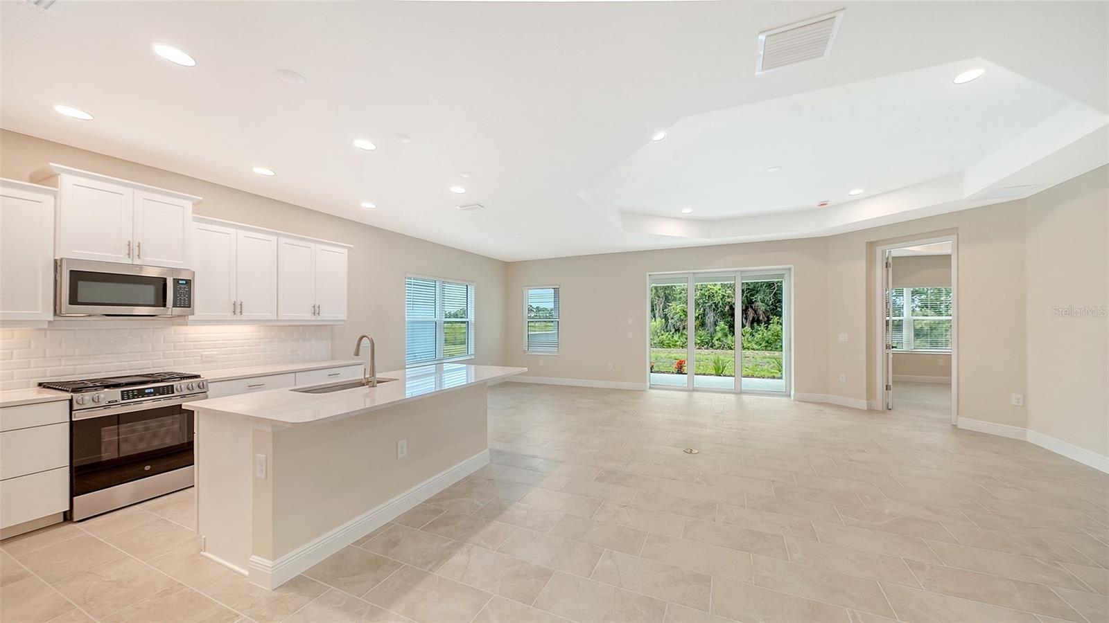 6547 Big Bayou Dr Property Photo 3