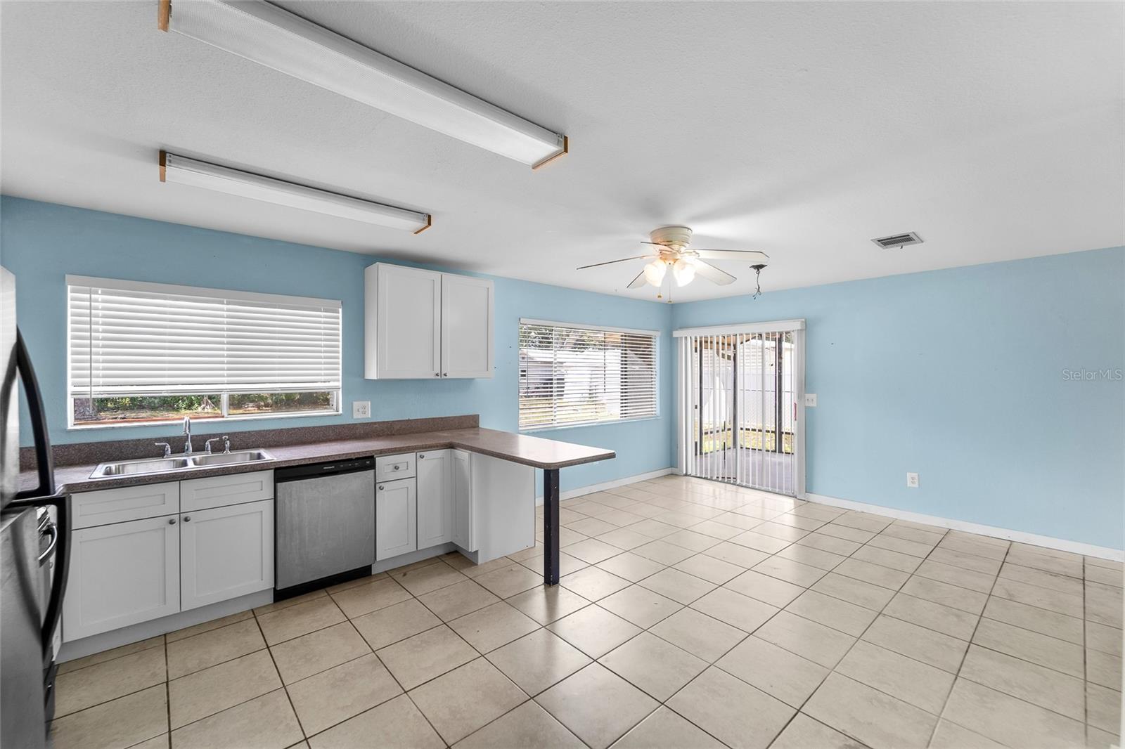 4577 Maraldo Ave Property Photo 6