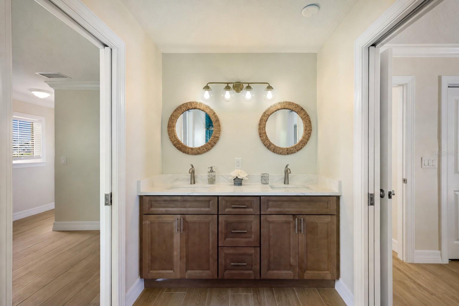 532 70th St Property Photo 19