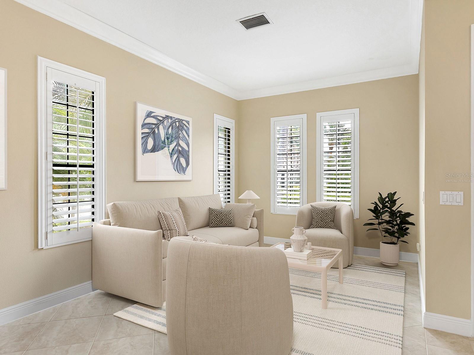 7210 Lake Forest Gln Property Photo 4