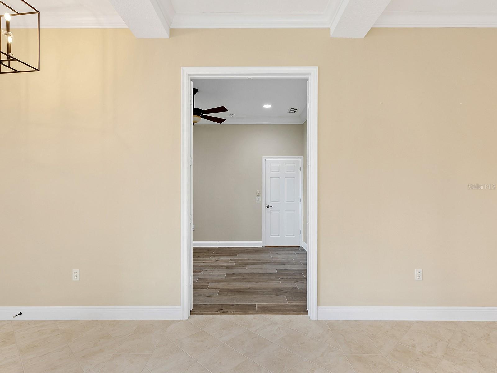 7210 Lake Forest Gln Property Photo 9