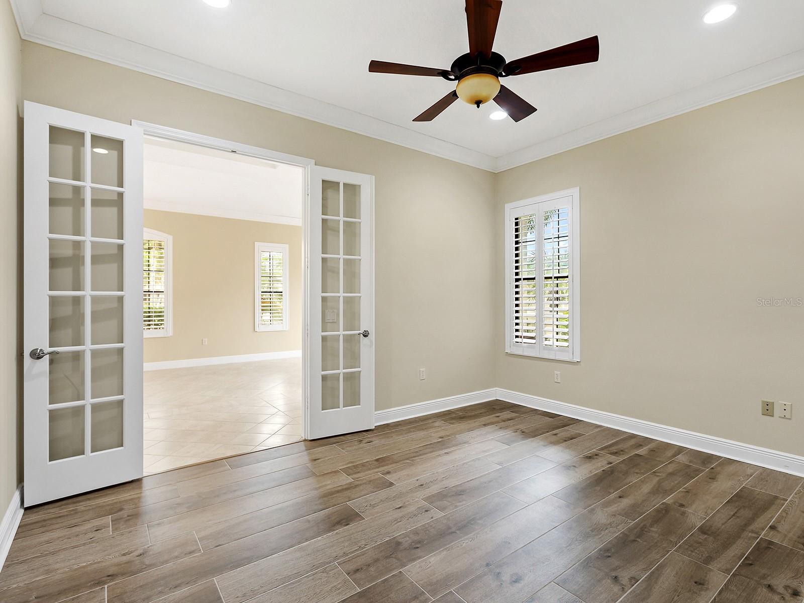 7210 Lake Forest Gln Property Photo 12