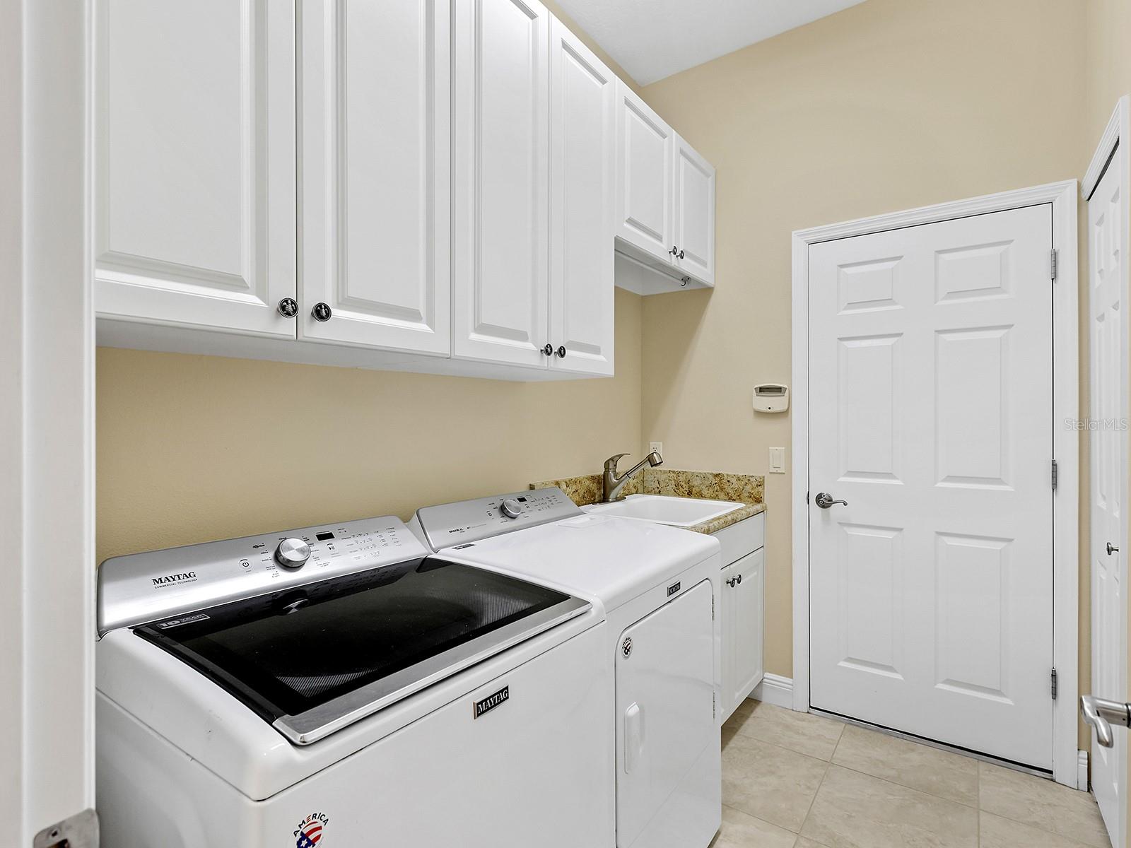 7210 Lake Forest Gln Property Photo 24