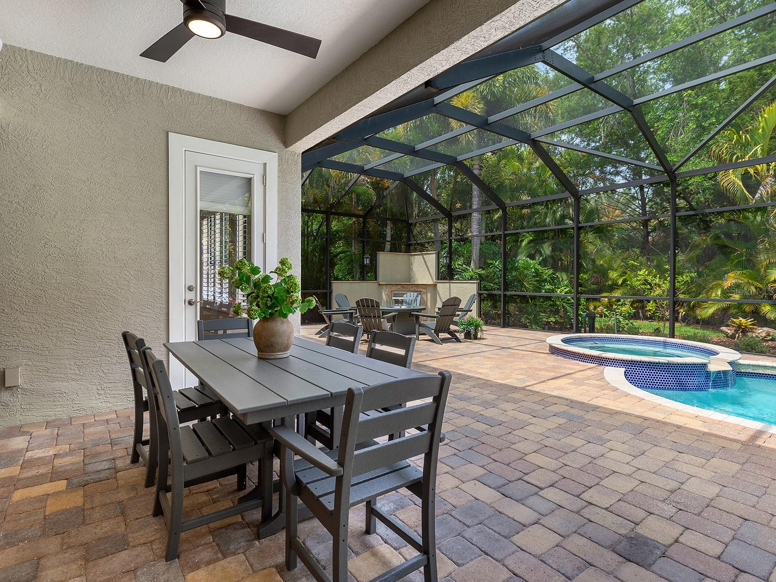 7210 Lake Forest Gln Property Photo 39