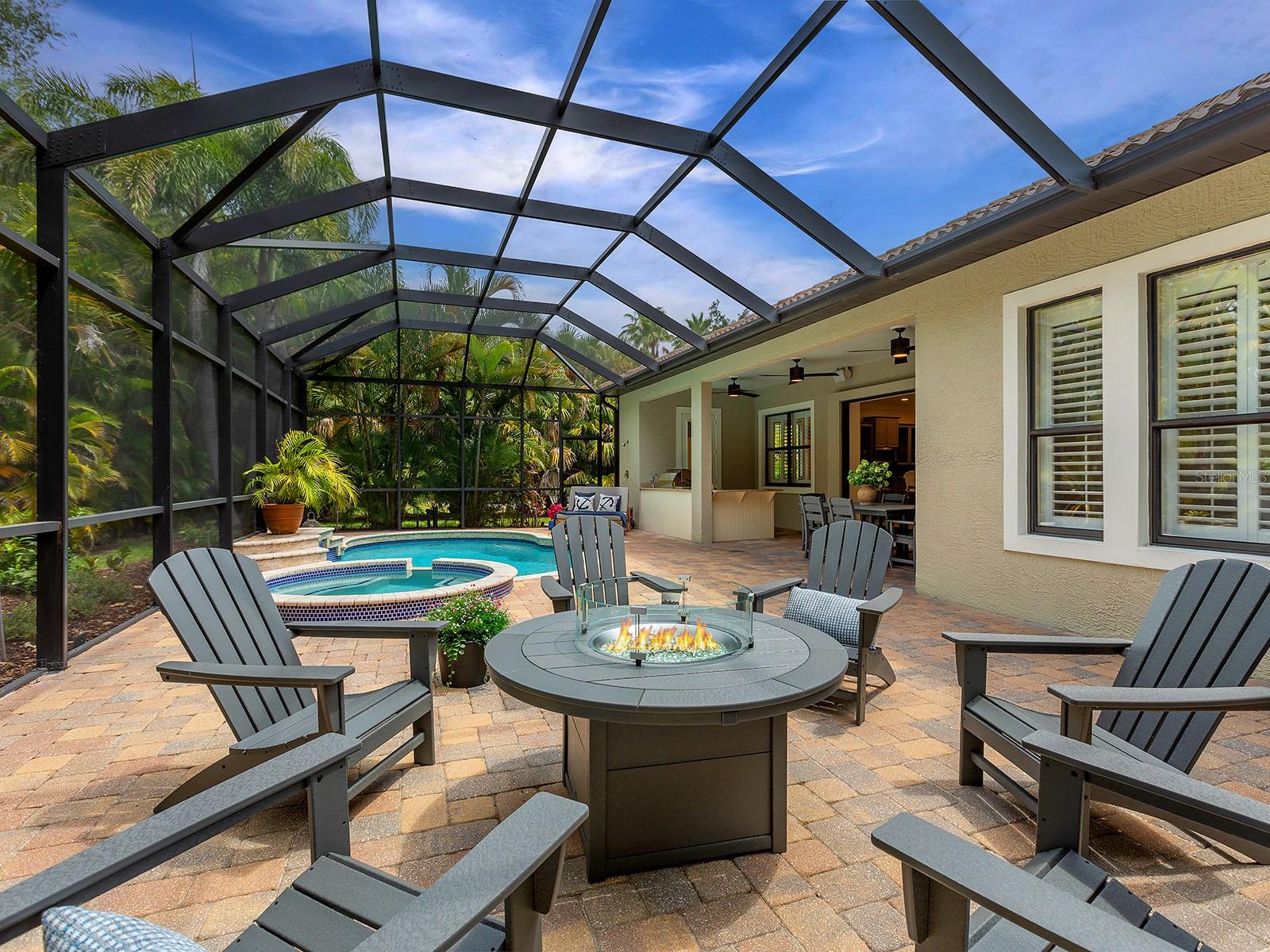 7210 Lake Forest Gln Property Photo 44