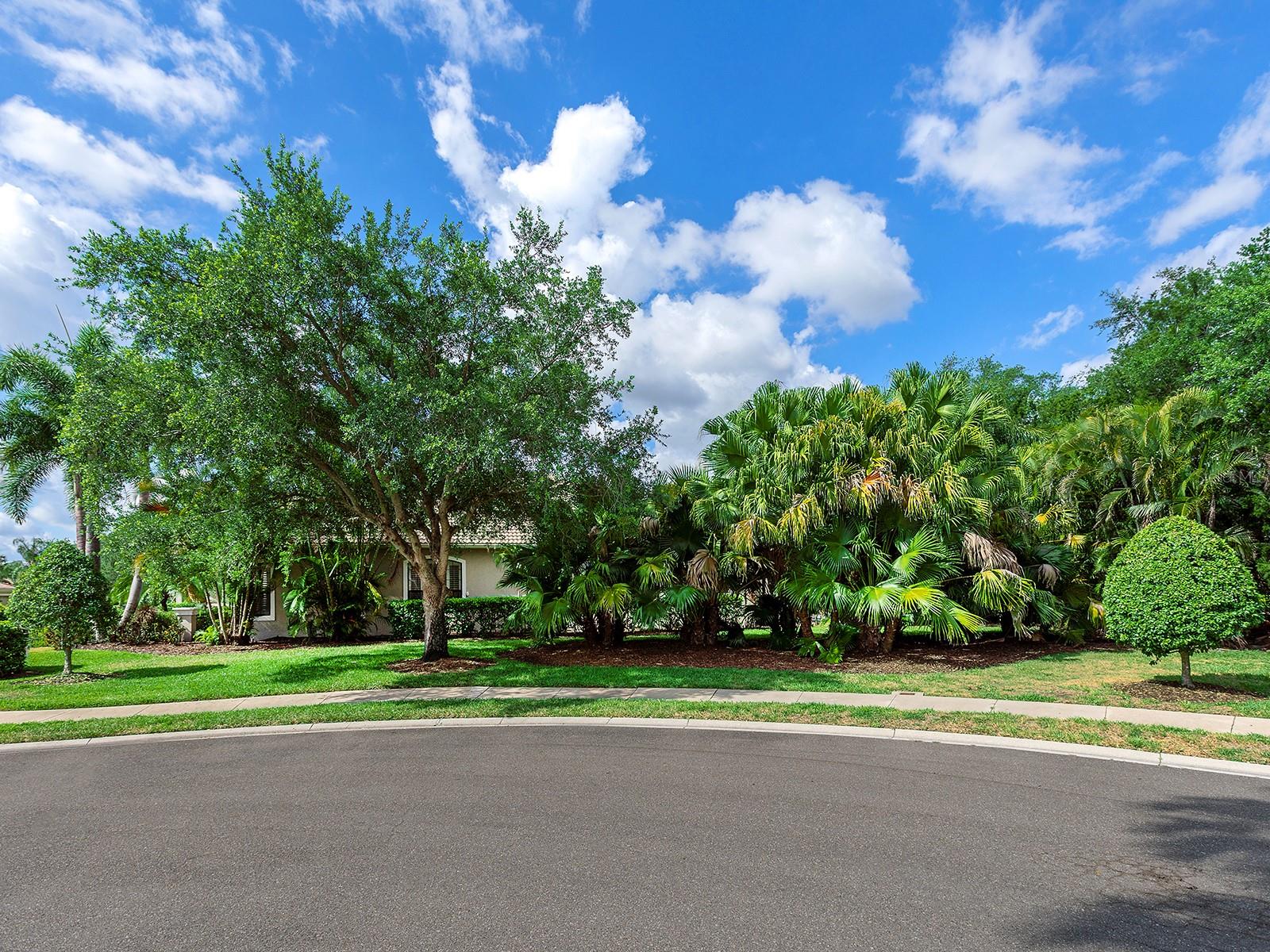 7210 Lake Forest Gln Property Photo 47