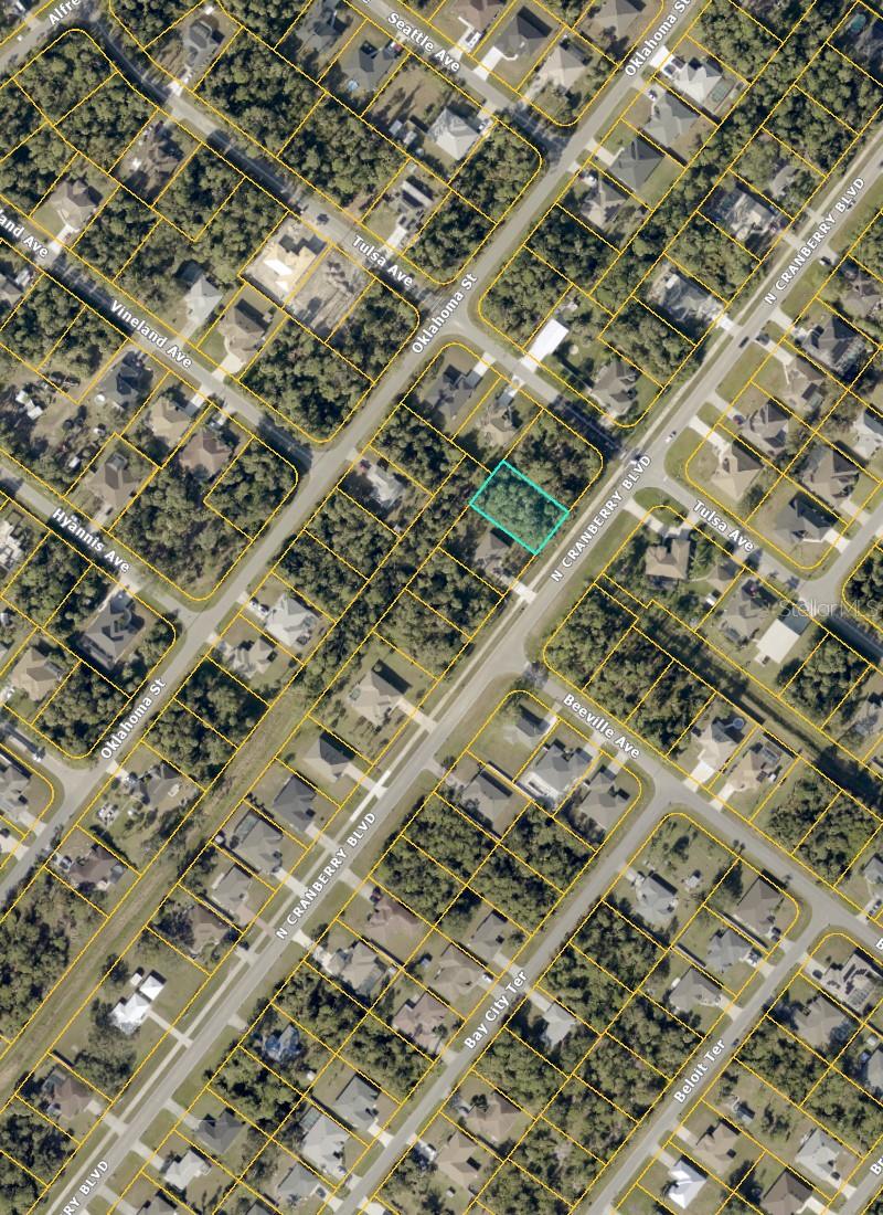 N Cranberry Blvd Property Photo 4