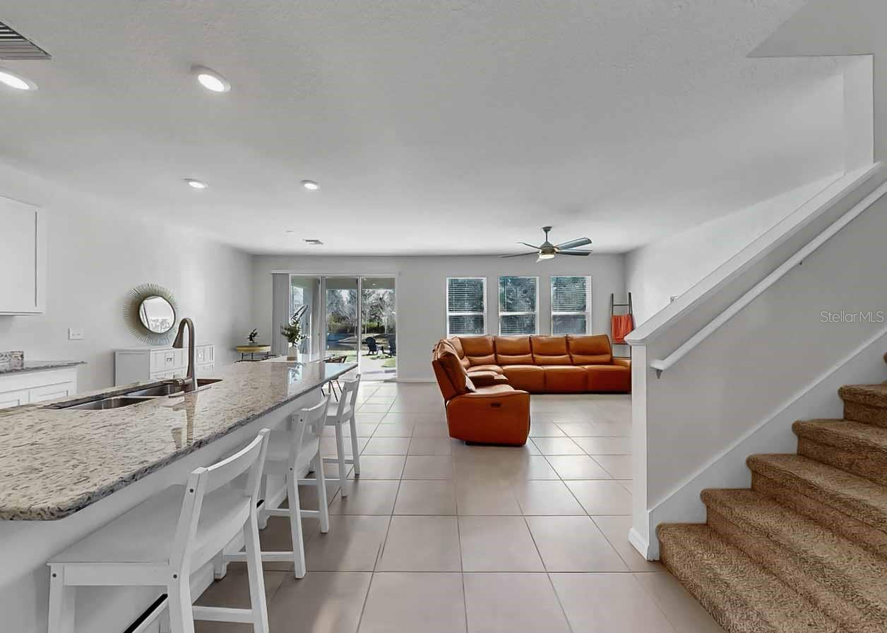 16454 Woodside Gln Property Photo 7