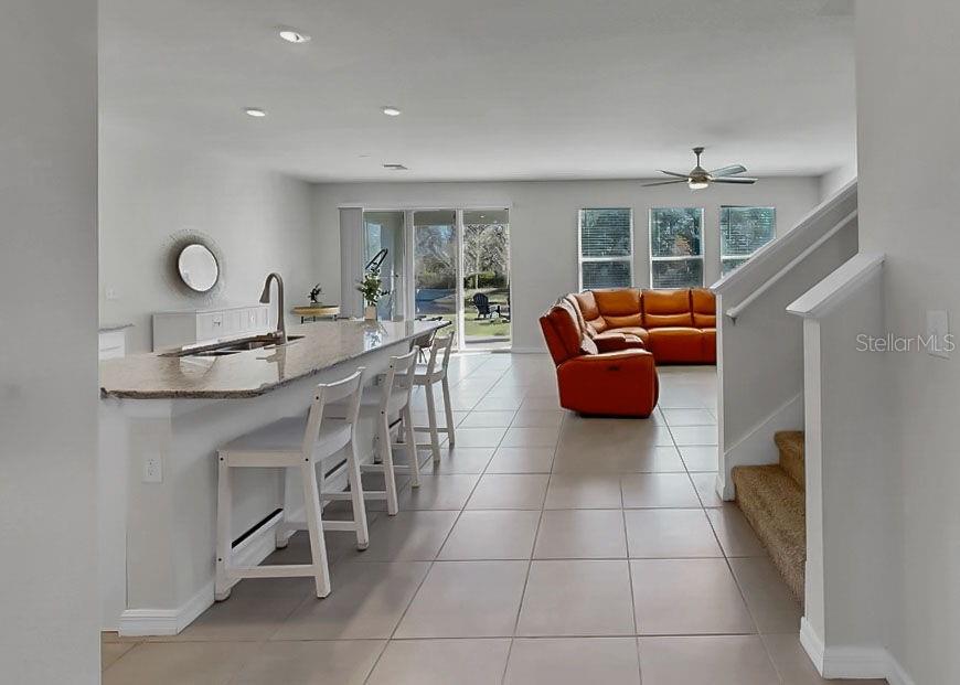 16454 Woodside Gln Property Photo 8