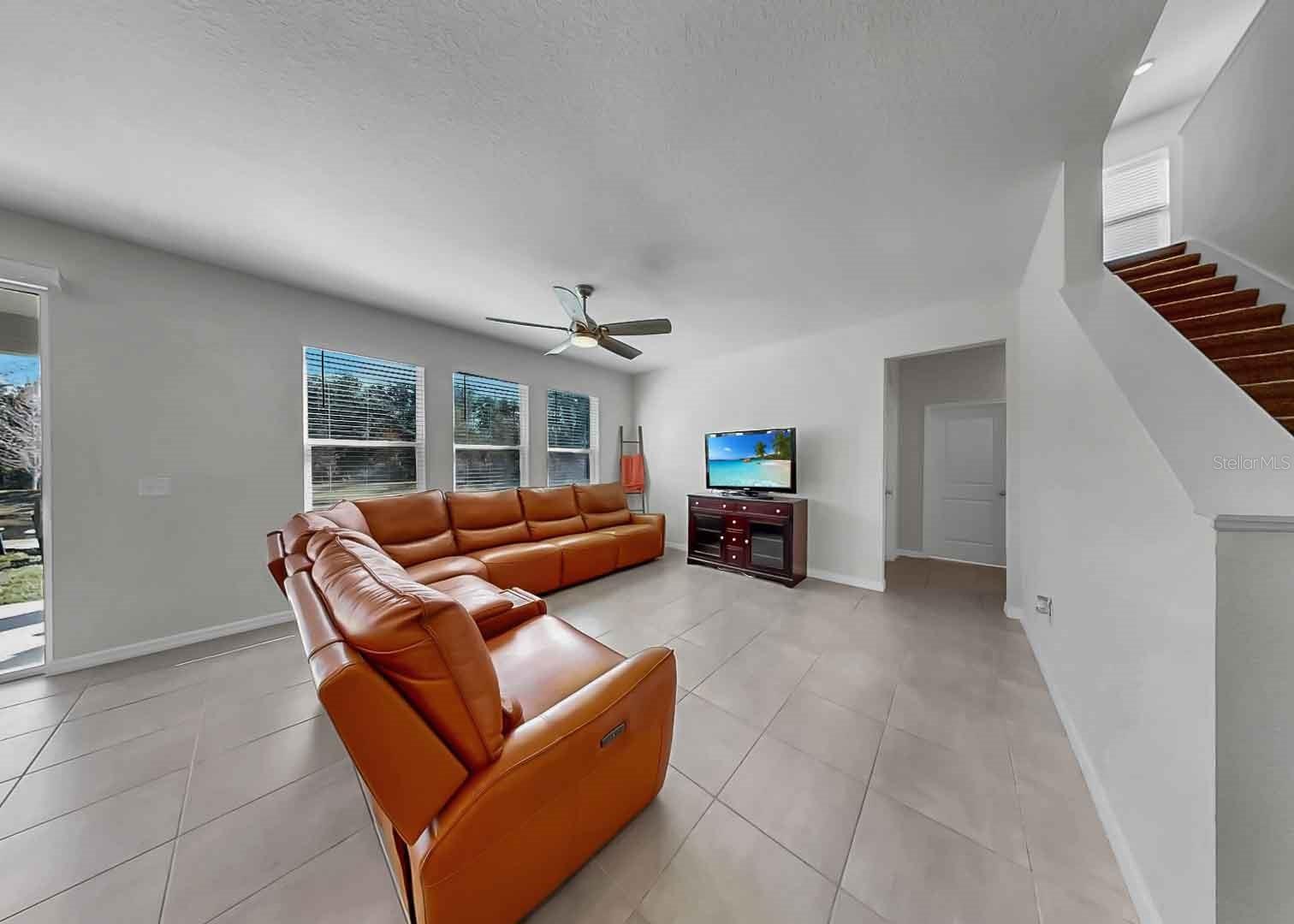 16454 Woodside Gln Property Photo 9