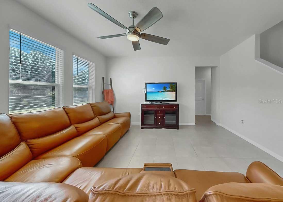 16454 Woodside Gln Property Photo 13