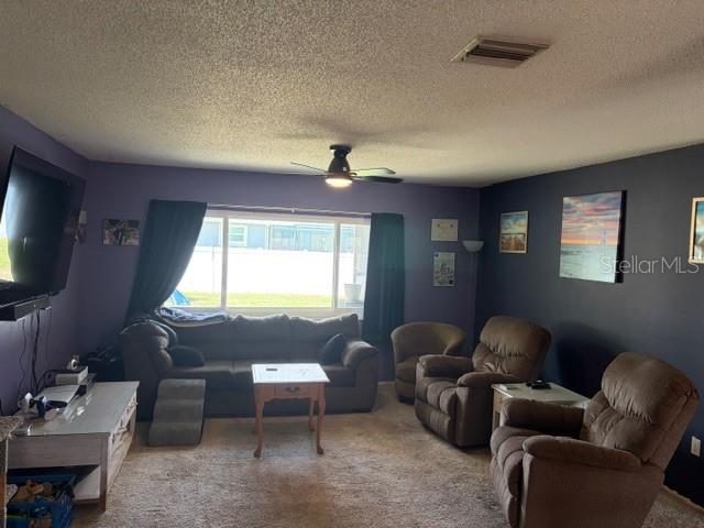 1381 Eagle St Property Photo 4