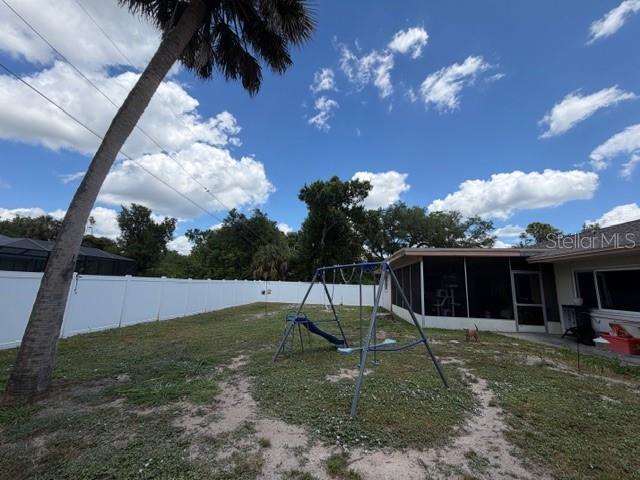 1381 Eagle St Property Photo 20