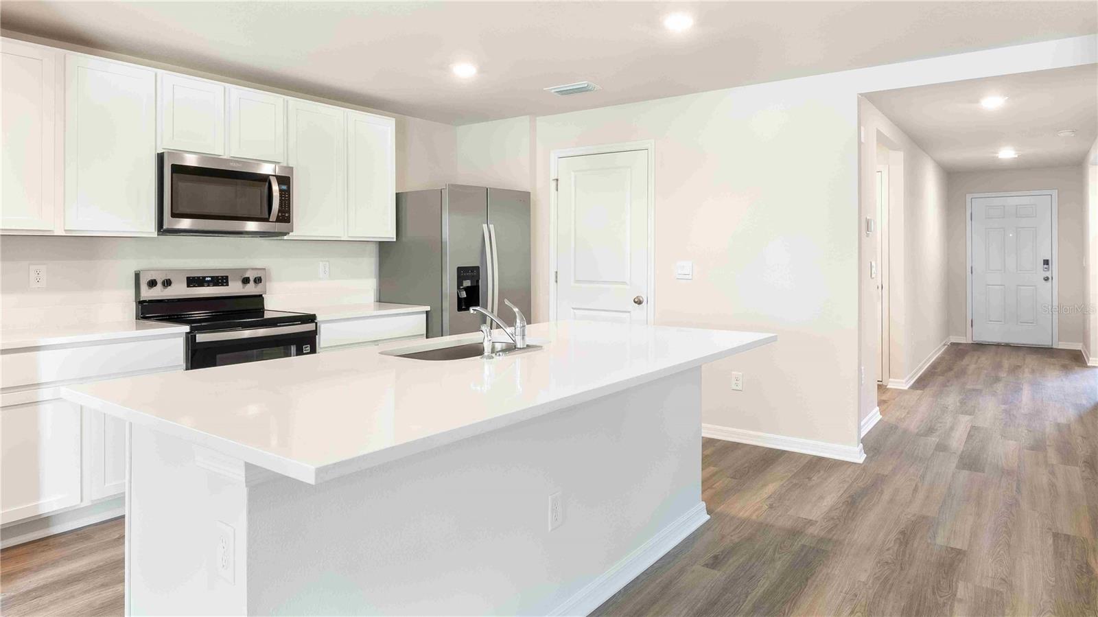 11908 Mountain Island Trl Property Photo 5