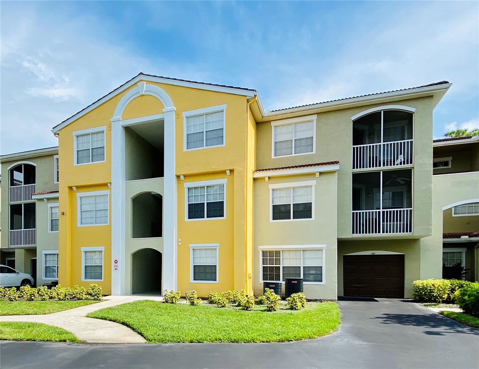 5551 BENTGRASS DR #11-303 Property Photo 1