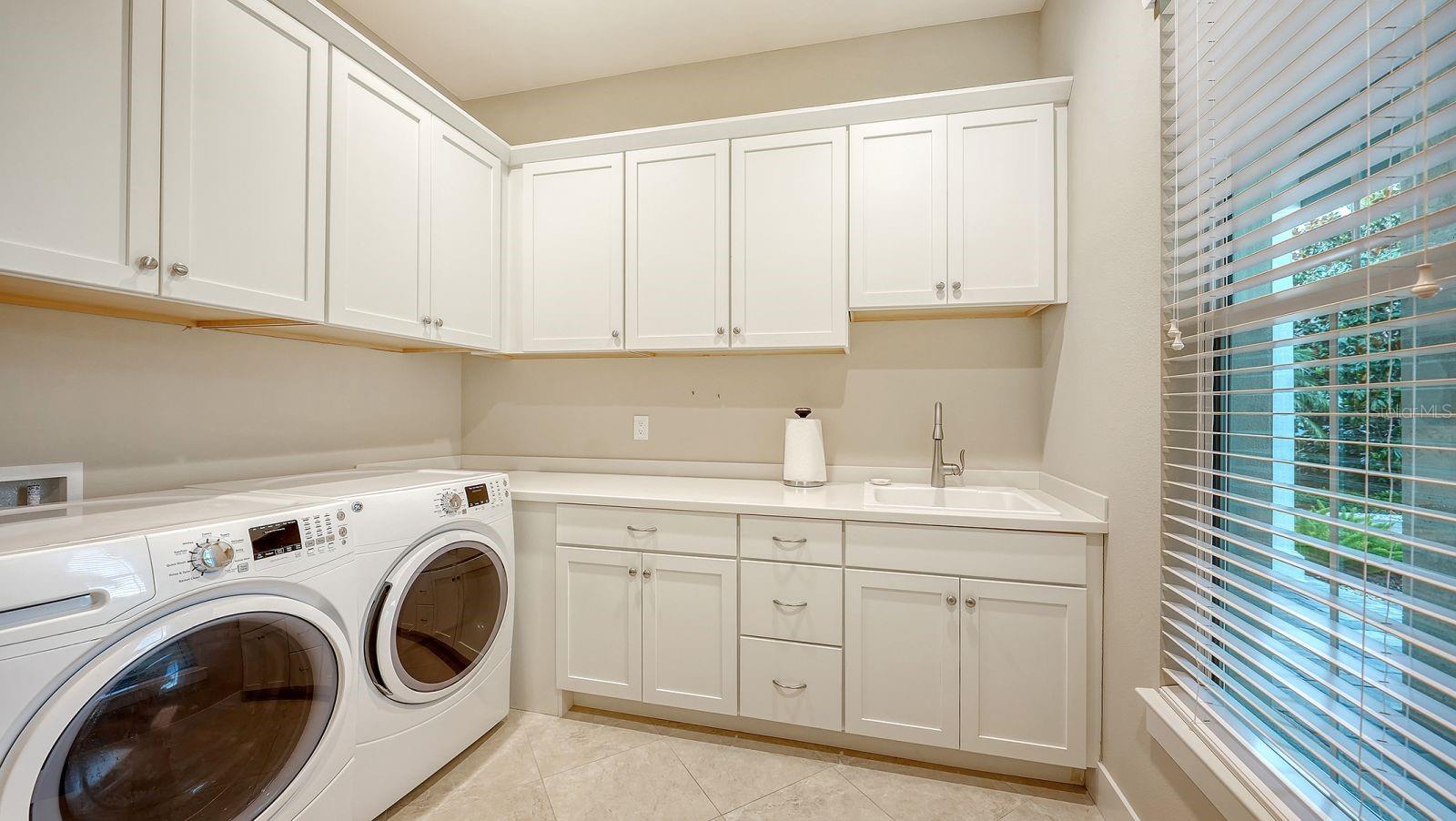16524 Kendleshire Ter Property Photo 43