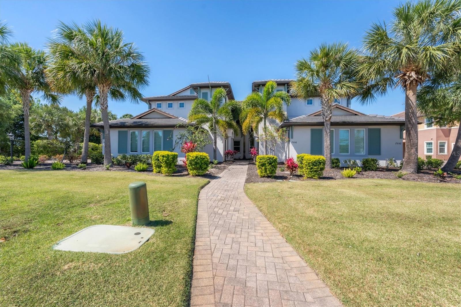 7564 Divot Loop Property Photo 1