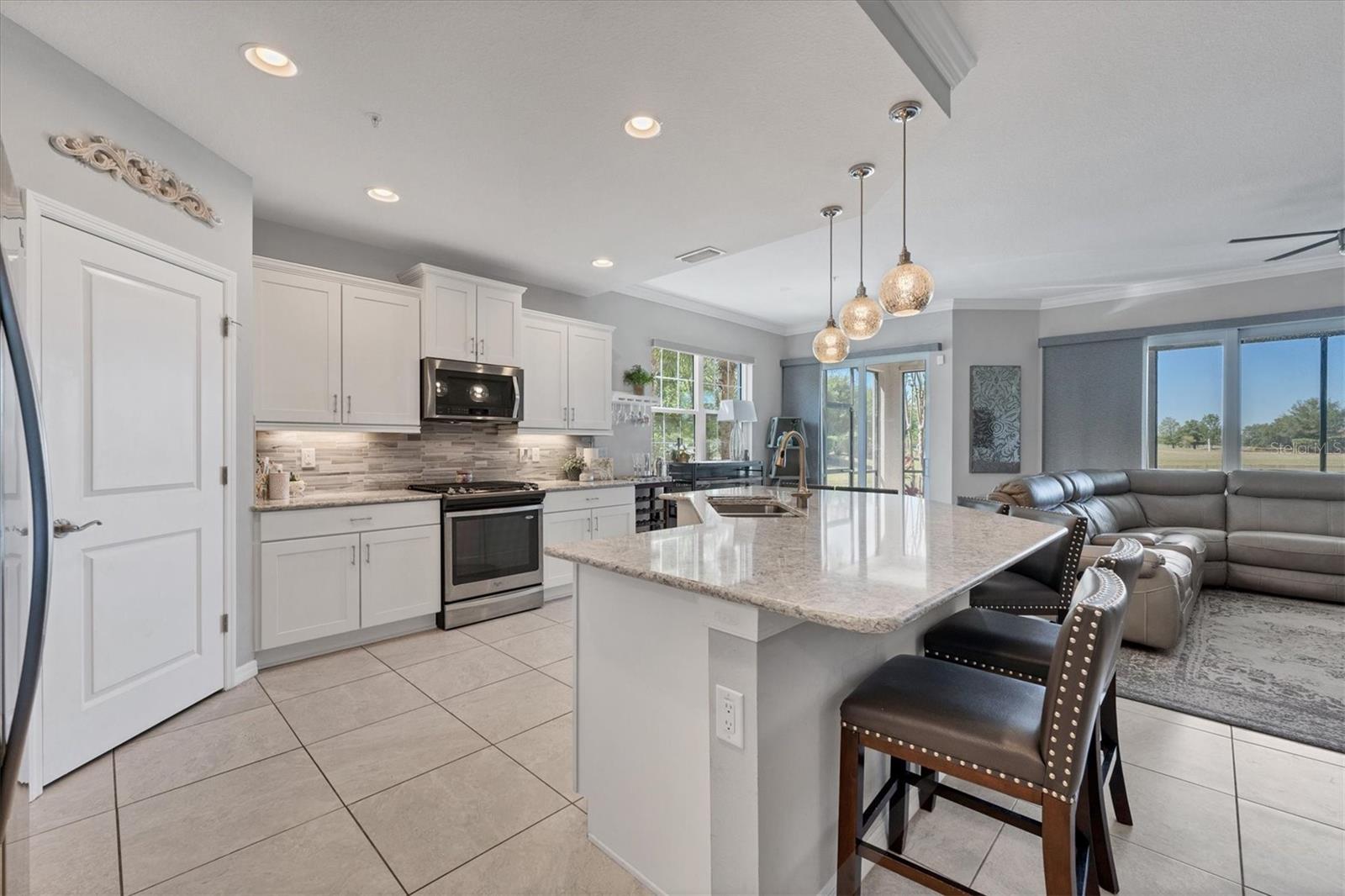 7564 Divot Loop Property Photo 8