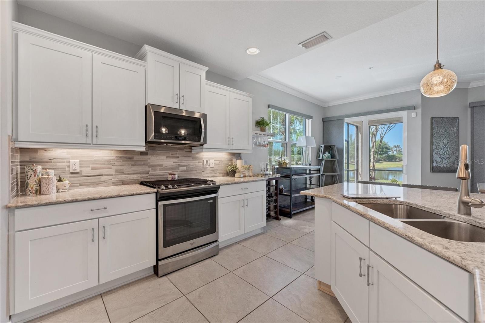 7564 Divot Loop Property Photo 10