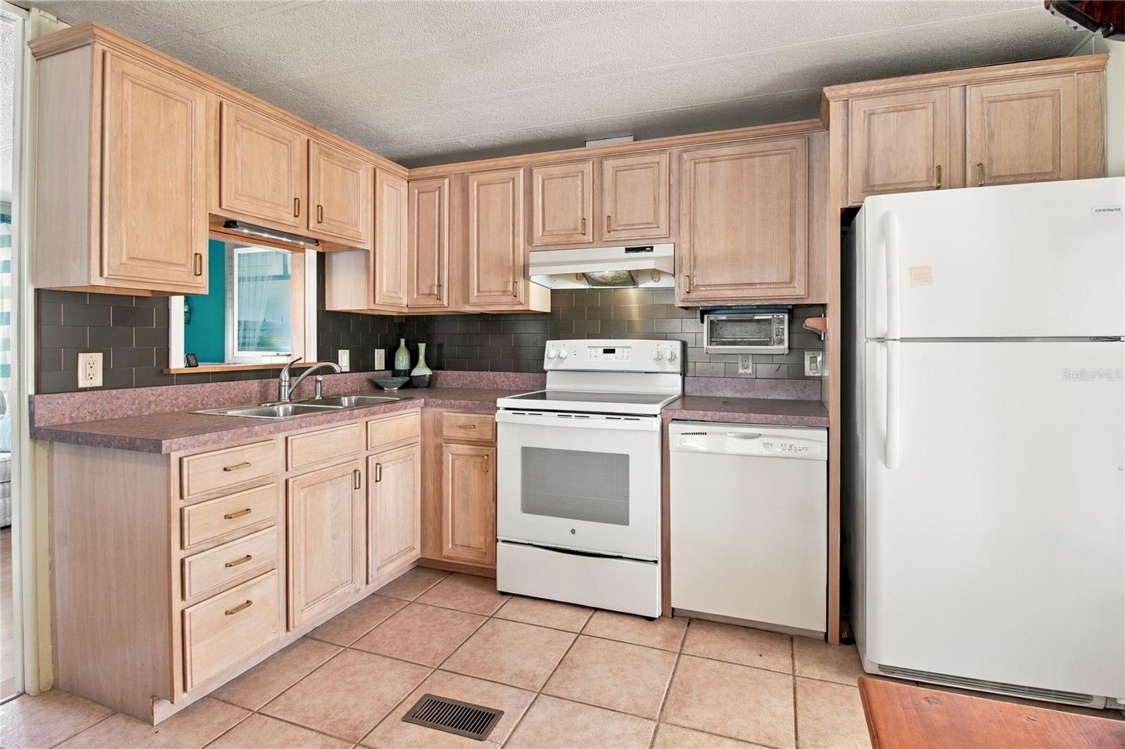 808 53rd Ave E #27 Property Photo 18