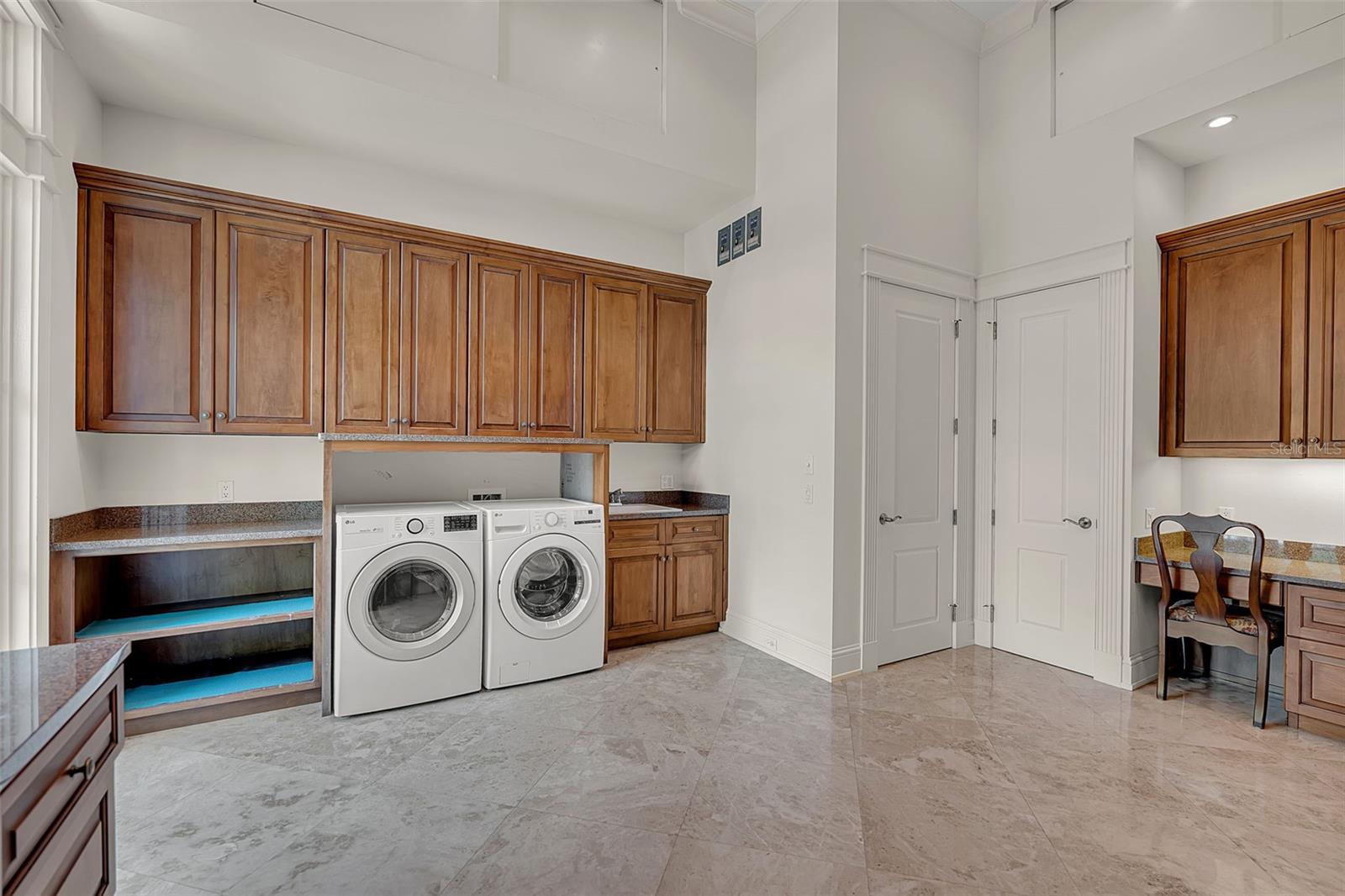 8132 Sanderling Rd Property Photo 59