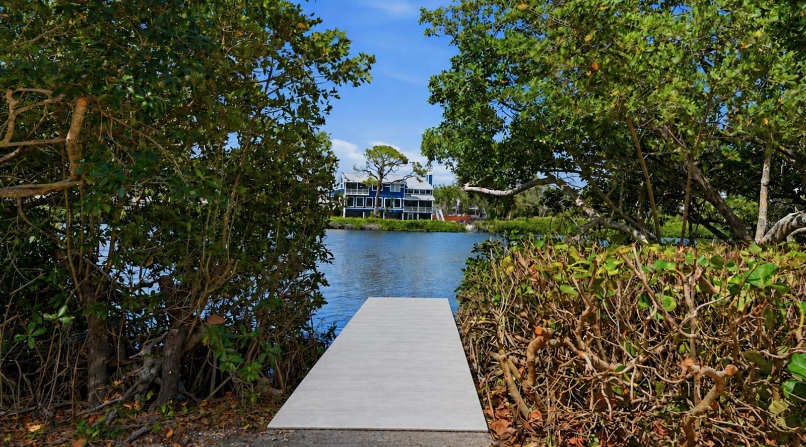 7723 Sanderling Rd Property Photo 4