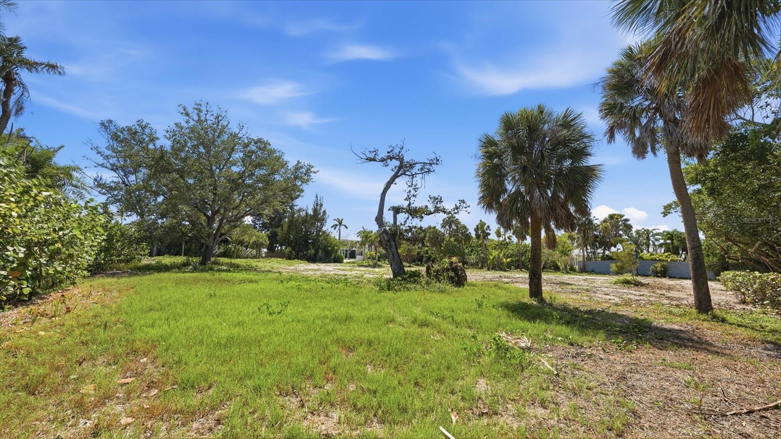 7723 Sanderling Rd Property Photo 10