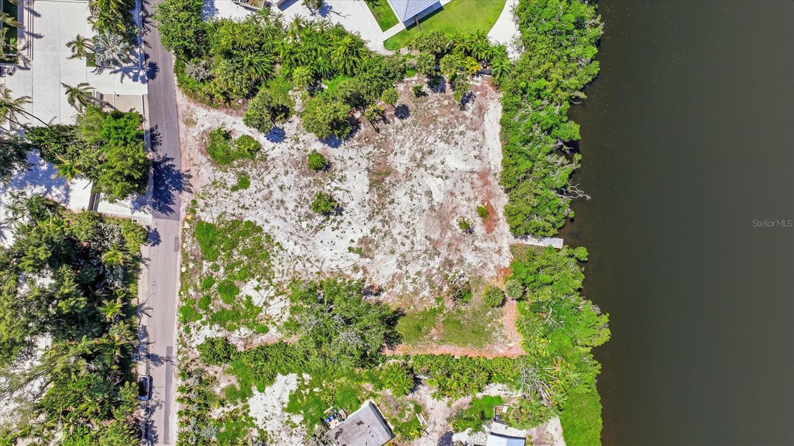 7723 Sanderling Rd Property Photo 16
