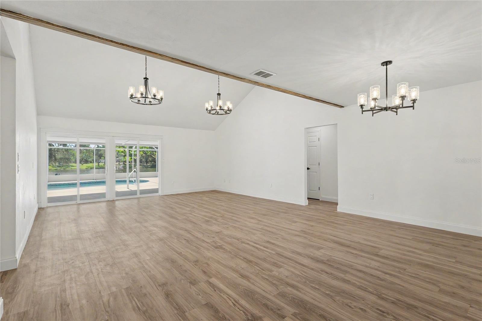 601 136th Ct E Property Photo 9