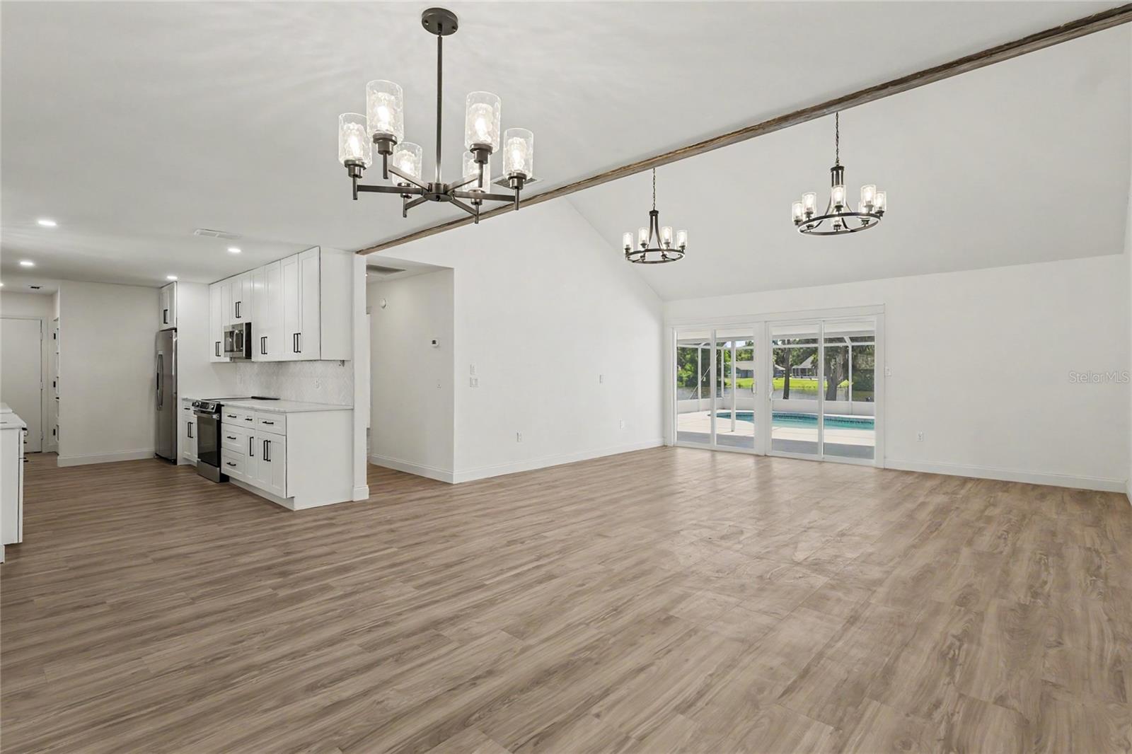 601 136th Ct E Property Photo 10