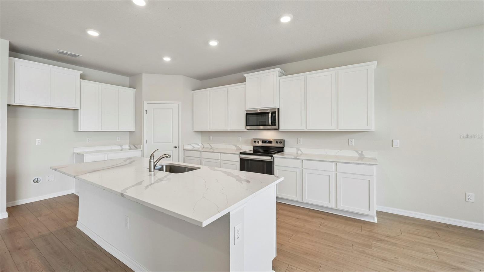 1851 Browning Loop Property Photo 3