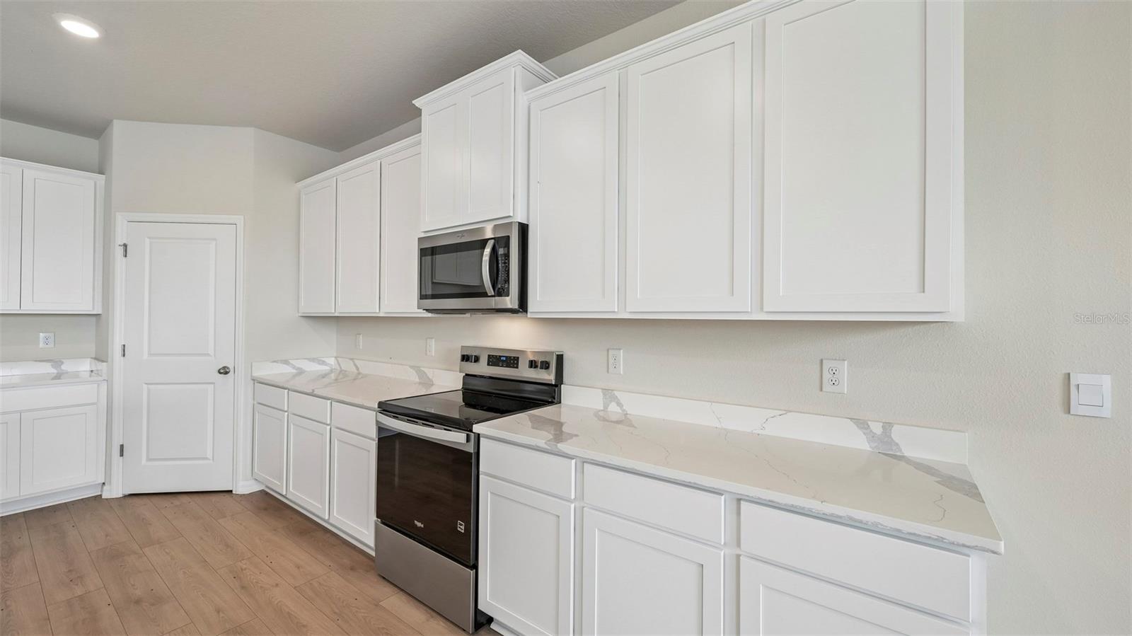 1851 Browning Loop Property Photo 7
