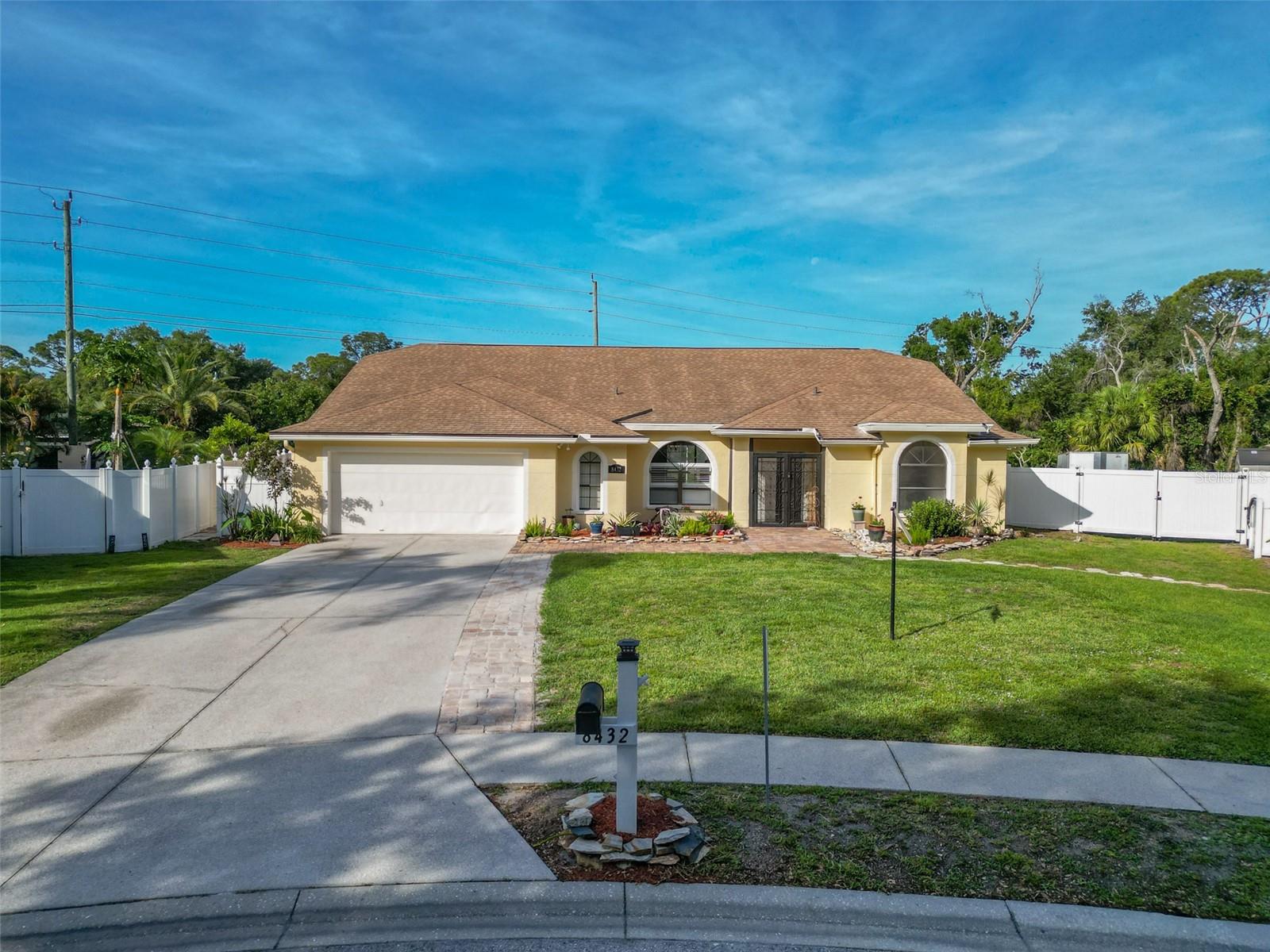 8432 Palm Lakes Ct Property Photo 1