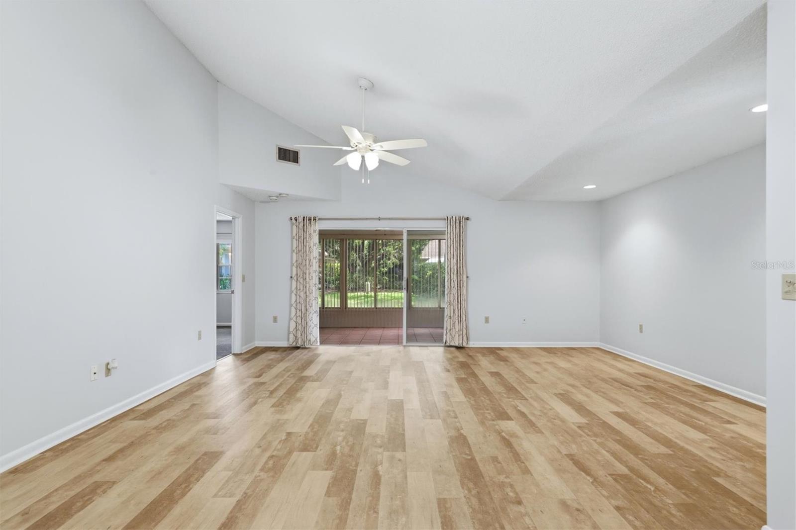 6420 Carrington Cir #35 Property Photo 4