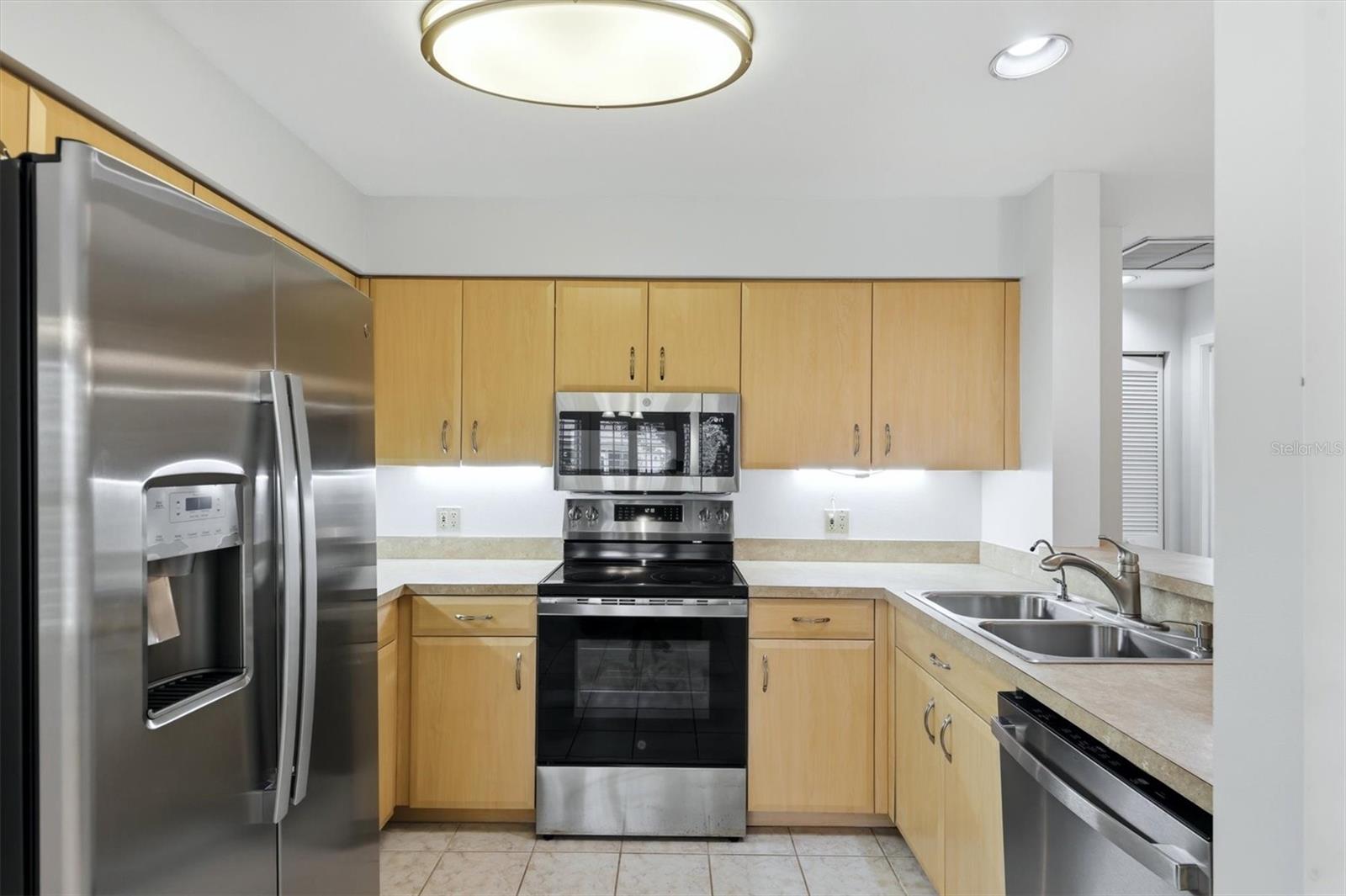 6420 Carrington Cir #35 Property Photo 12