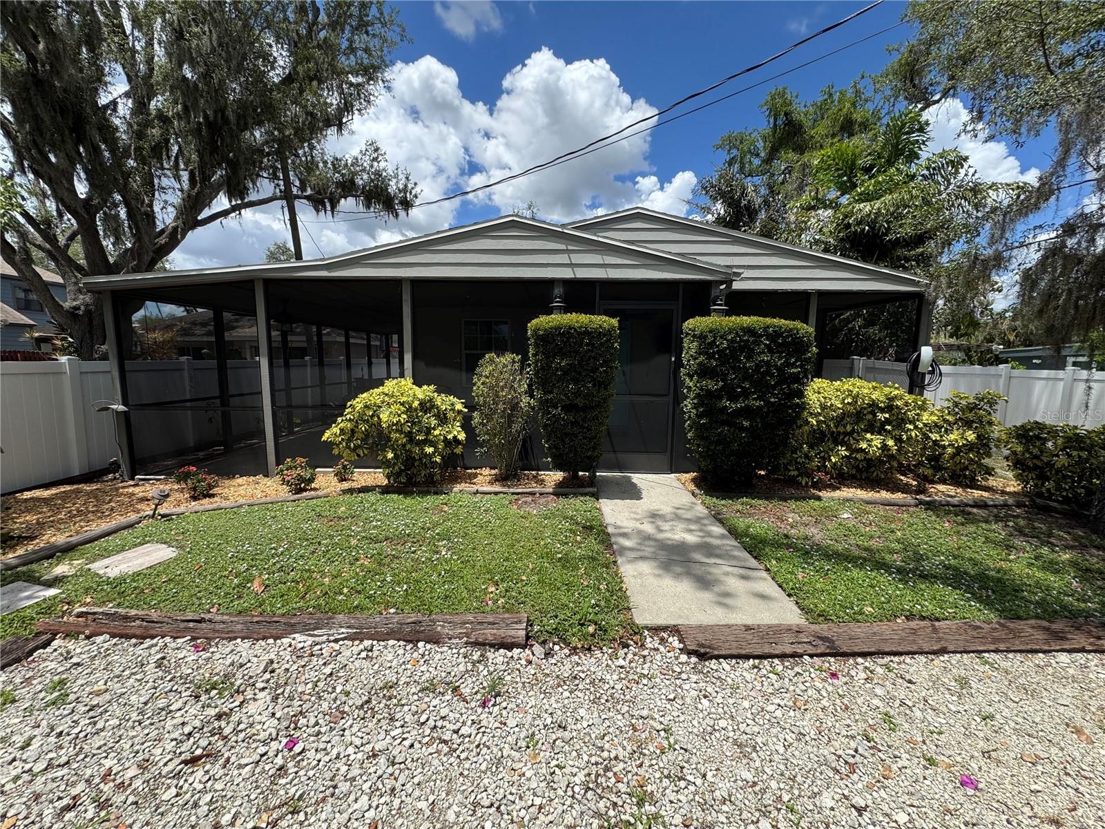 2751 72nd Avenue Dr E Property Photo 2