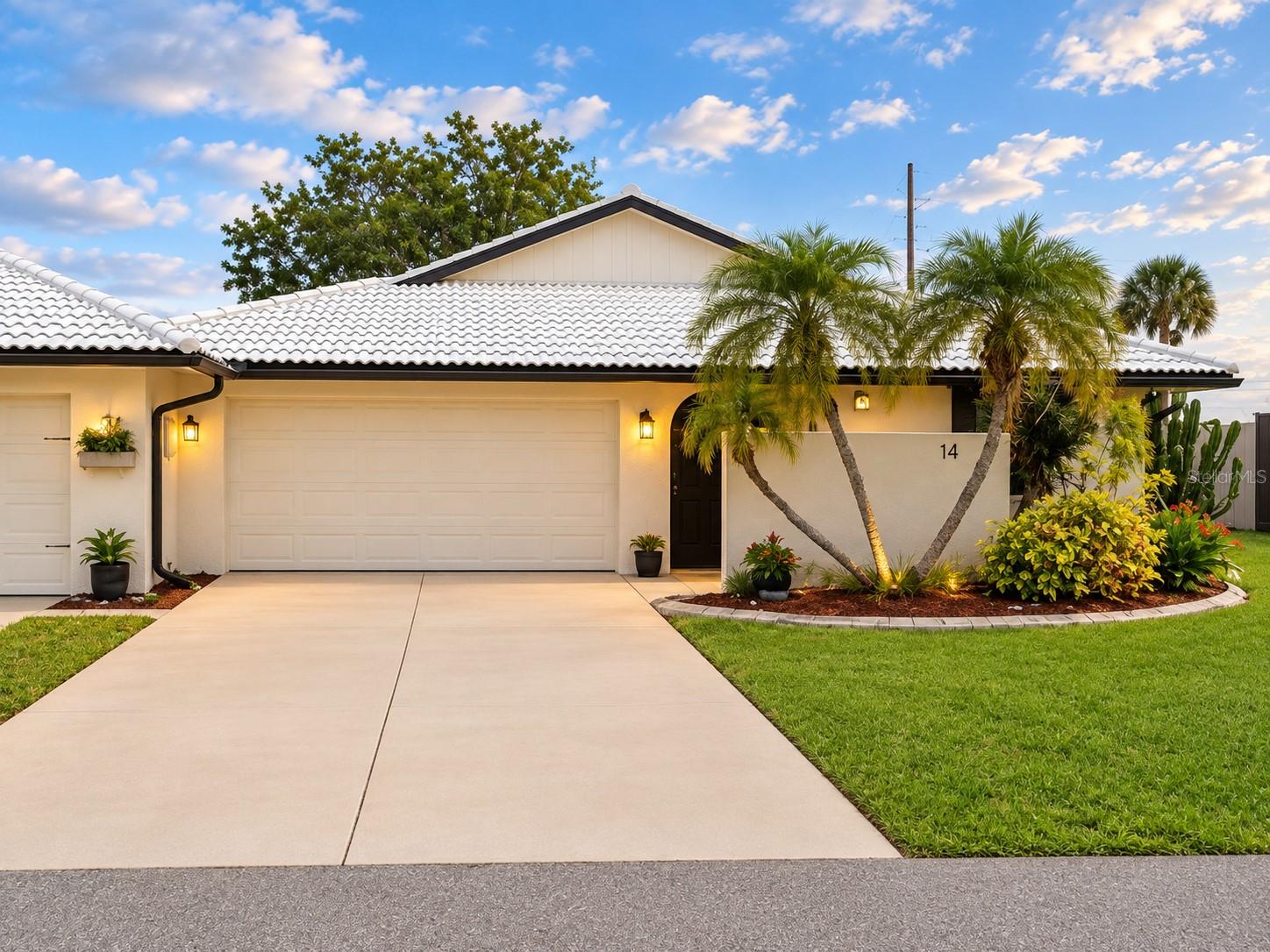 14 IDLE SANDS DR