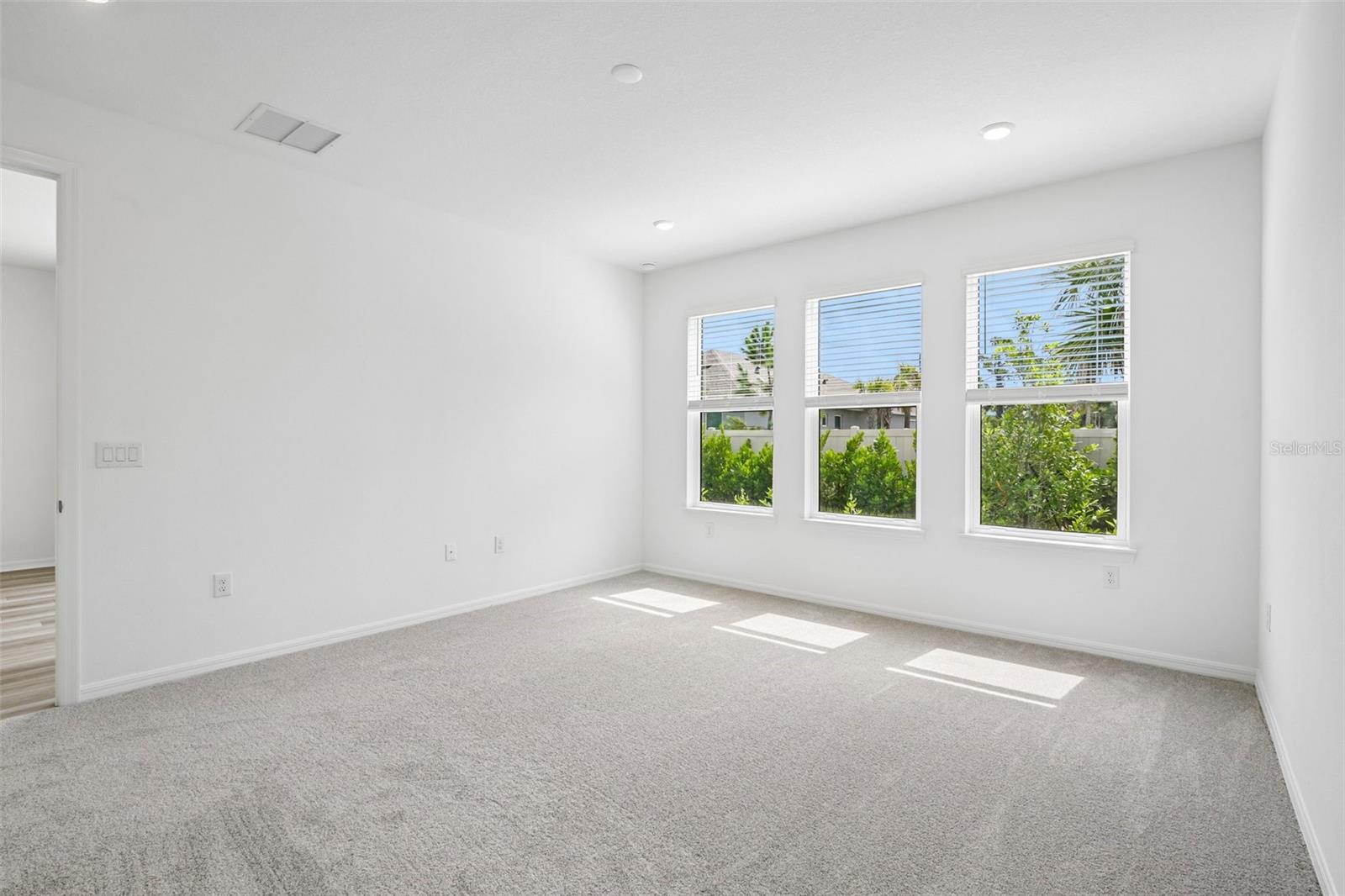 7012 Foxboro Way Property Photo 5