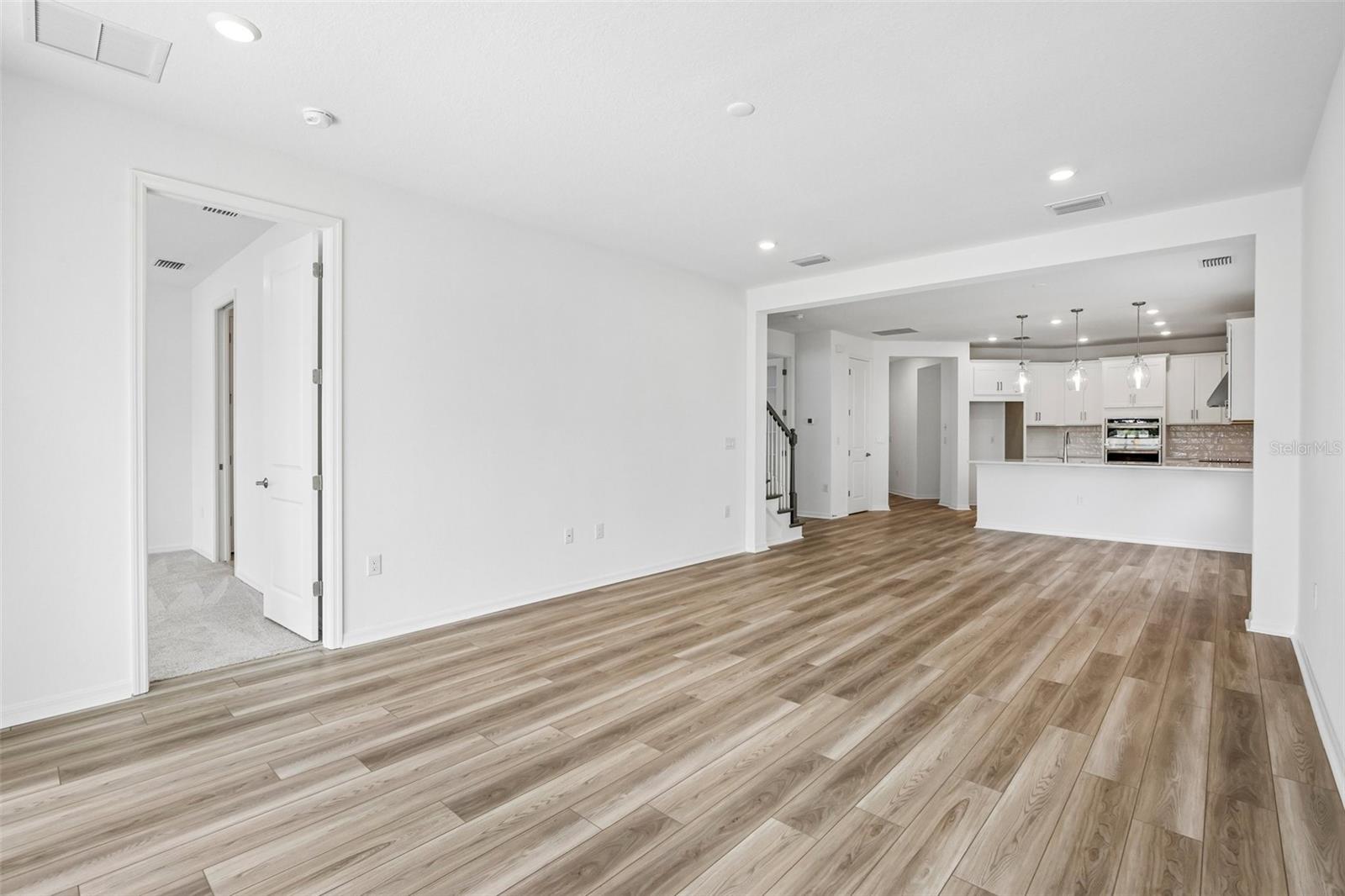 7012 Foxboro Way Property Photo 10